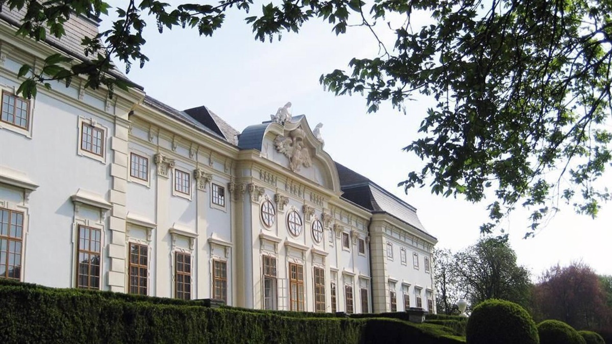 Halbturn House | Doppelzimmer mit Dusche, WC - Wohnen im Schloss - Knappenstöckl
