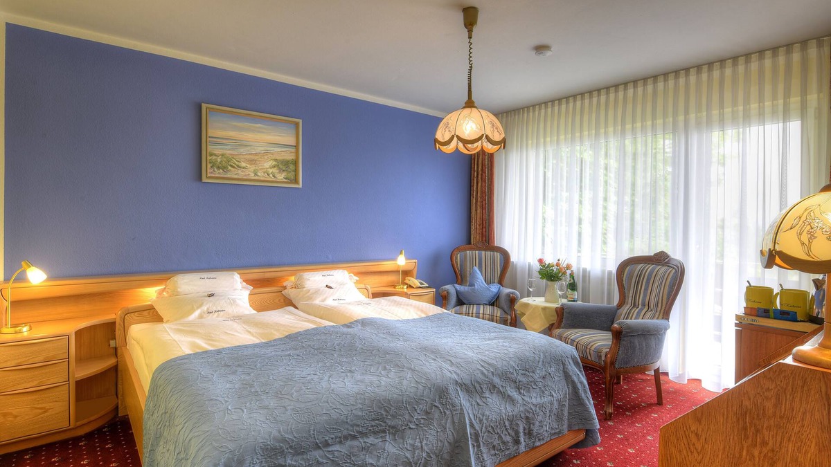 Tuebingen Apartment | Doppelzimmer mit Dusche und WC
