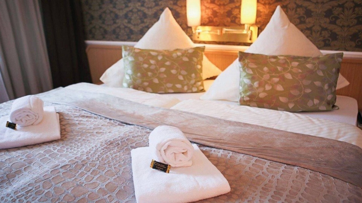 Kallinchen Apartment | Doppelzimmer mit Dusche und WC
