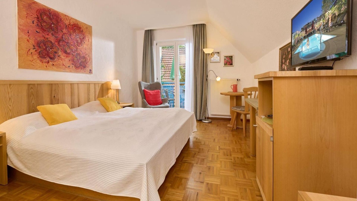 Staufen im Breisgau Apartment | Doppelzimmer mit WC und Dusche