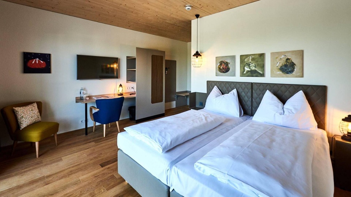 Rust House | Doppelzimmer Seeseite, Dusche, WC - Hotel Katamaran