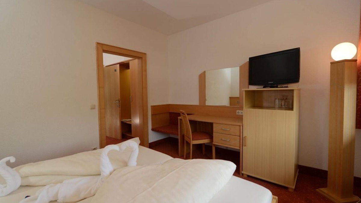 Faak am See House | Doppelzimmer - Strandhotel Faak