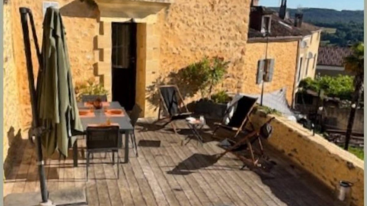 Pays-de-Belves House | Dordogne, in the heart of Black Perigord, village house with private pool