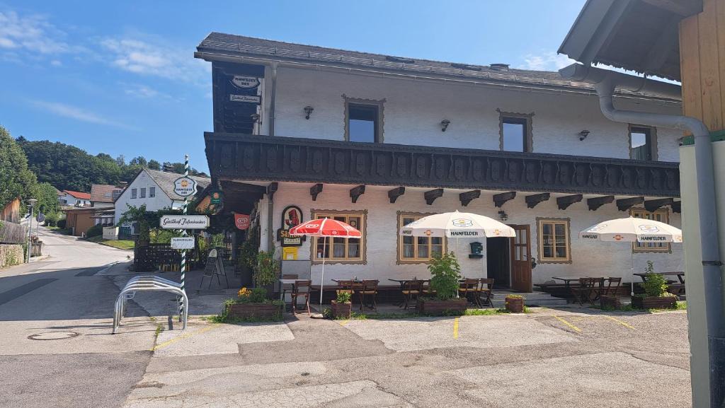 Schwarzenbach an der Golsen Hotel | Dorfgasthof und Frühstückspension Tiefenbacher