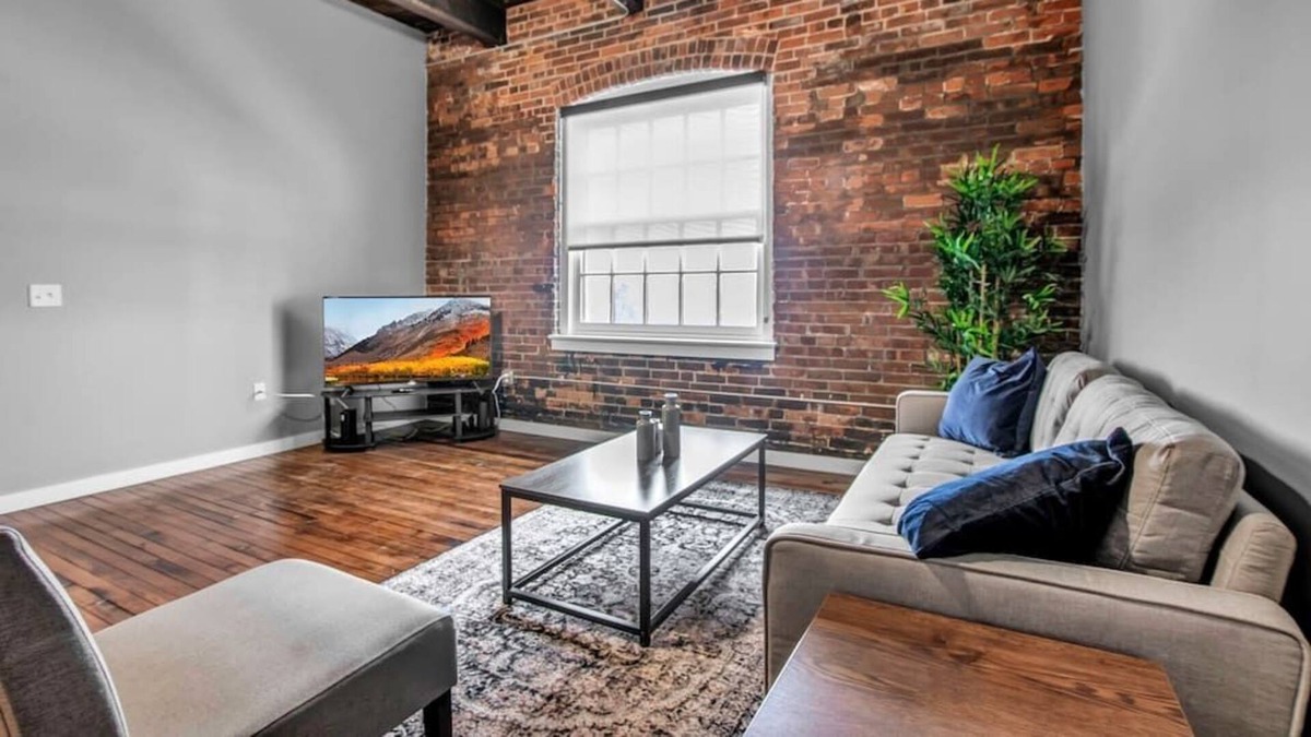 Buffalo Apartment | Dorian 404 · Luxury 2 bedroom Loft Apartment w/ free parking