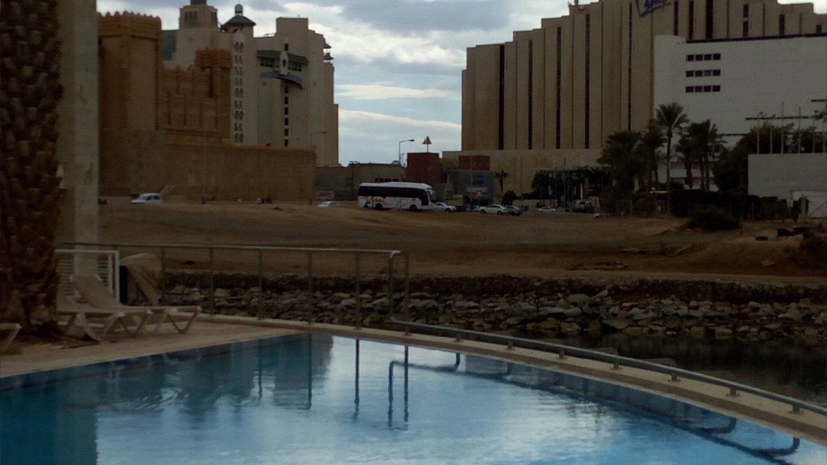 Negev Desert Apartment | Doris Luxury water front apt.