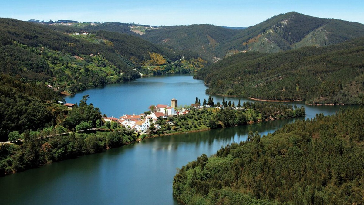 Nossa Senhora do Pranto House | Dornes the Mythical Land of the Templars
