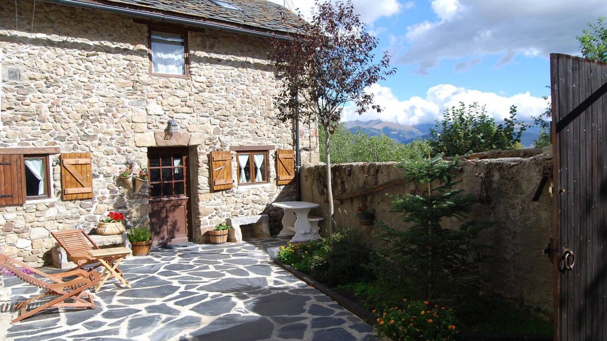 Dorres House | DORRES I - Two Bedroom House, Sleeps 4