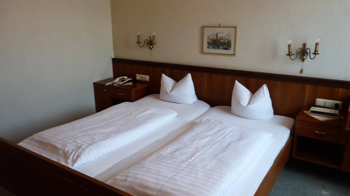 Unterburg am Klopeiner See House | Double room, shower or bath, WC without balcony - Das Alpensee