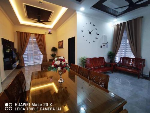 Kuala Terengganu House | Double A Homestay TokJembal gong badak