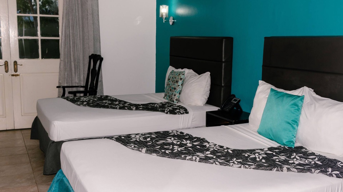 Port Royal Bed & Breakfast | Double Bed Garden and Pool View