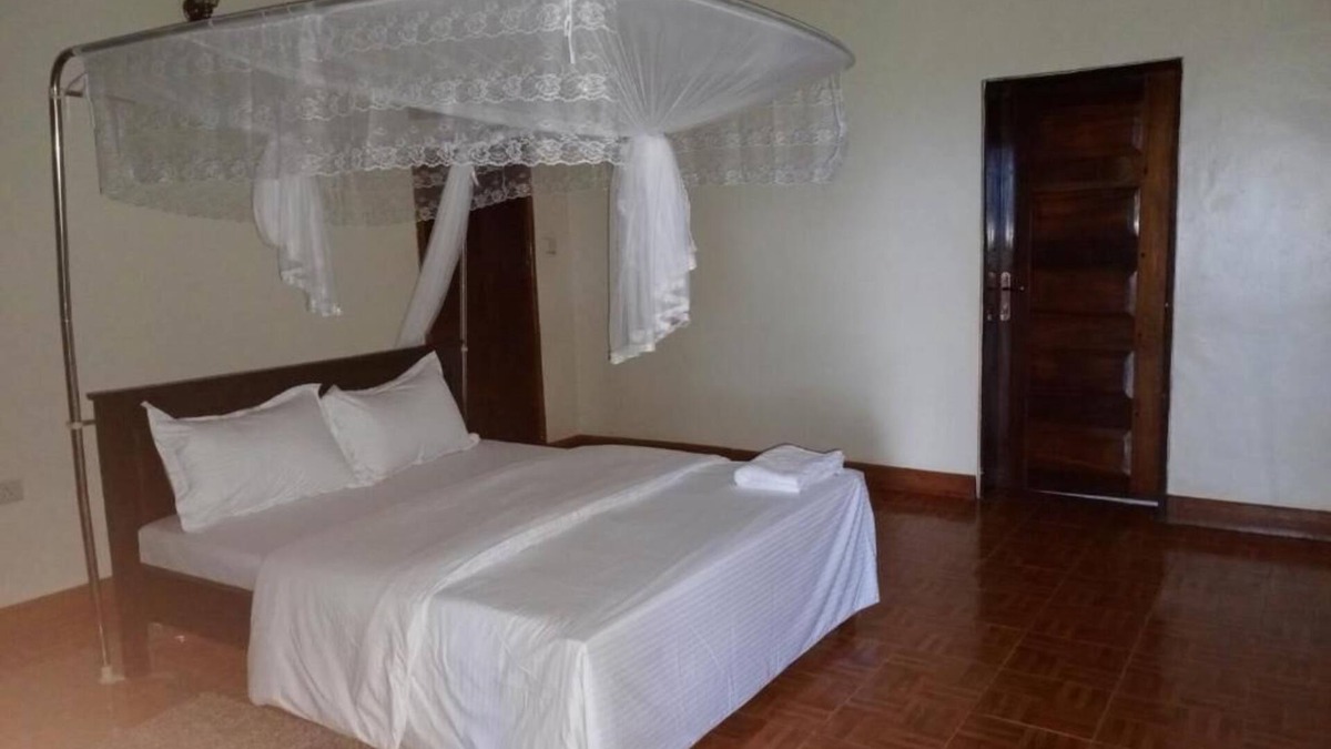 Masindi Bed & Breakfast | Double BnB Room with Private Bathroom #2