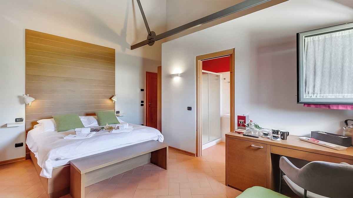 San Benedetto di Lugana Hotel | Double Deluxe Flute - Almavite, Desenzano Del Garda, Italy