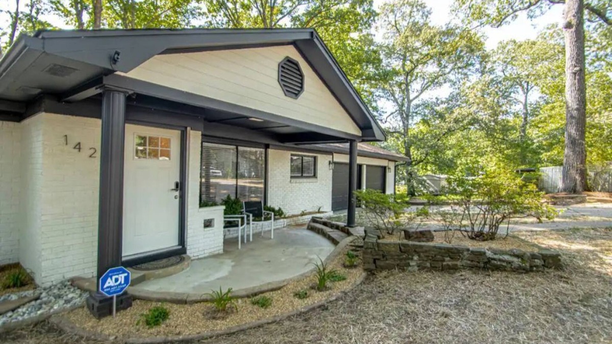 Jacksonville House | Double Diamond Rentals – Spectacular Home W/Land