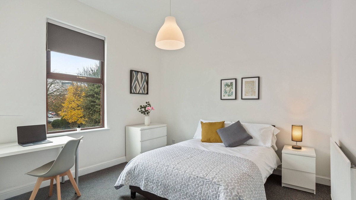 West Bridgford Apartment | Double En-Suite Room with Free Parking and Wi-Fi