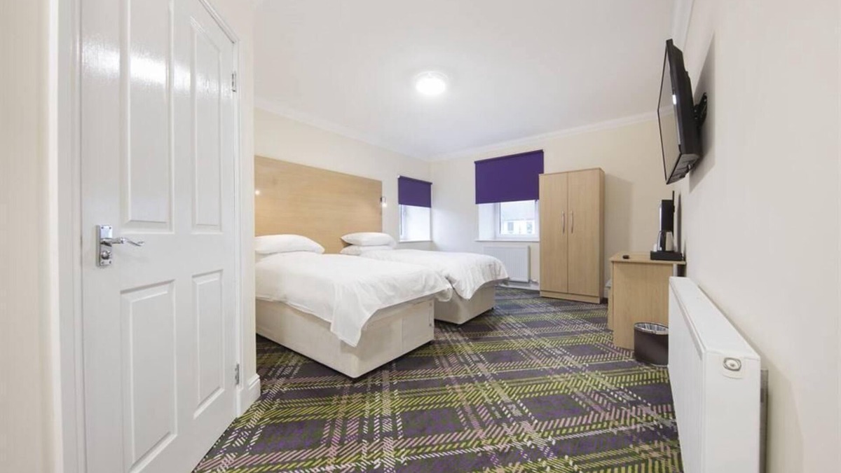 Hamilton House | Double or Twin Ensuite with Shower at The Bay Horse