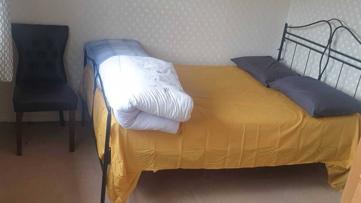 Harlow Bed & Breakfast | Double Private Room in Harlow near Stansted Airport