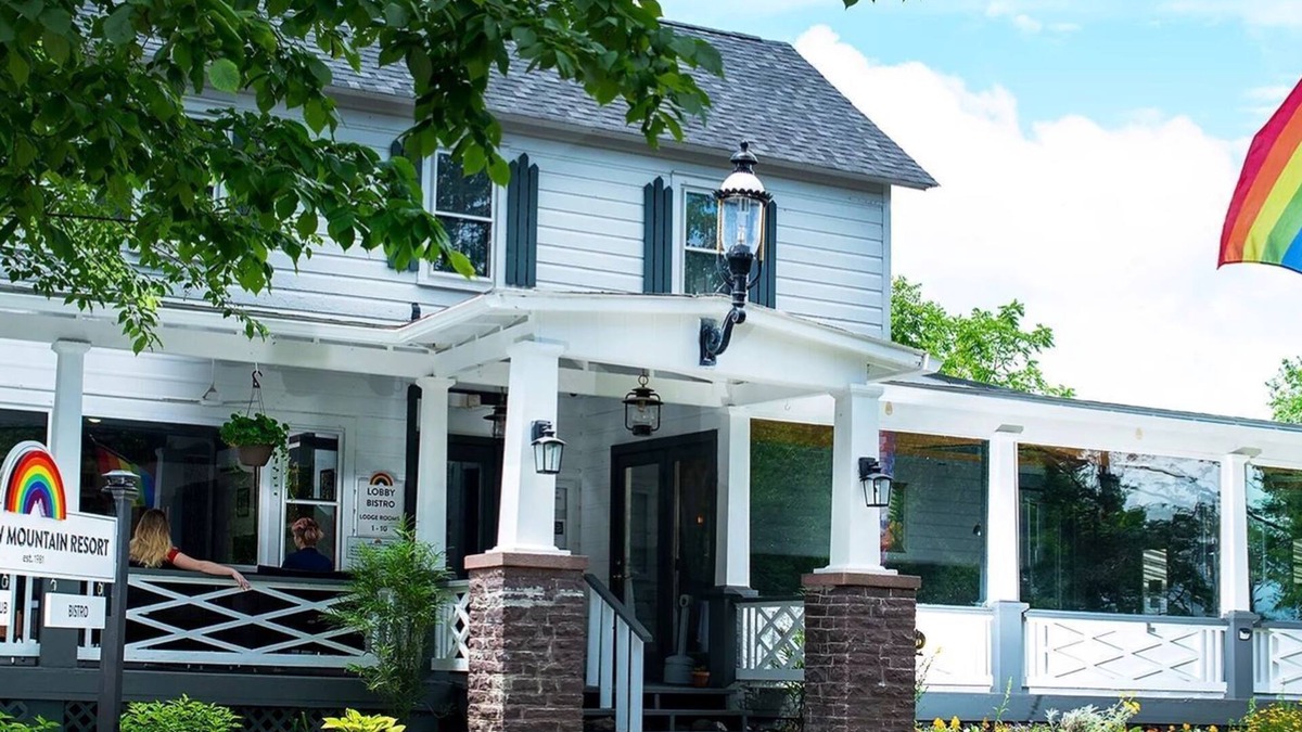 East Stroudsburg Resort | Double Queen Cottage, Porch, PVT Bath. Rainbow Mountain serves LGBTQ community