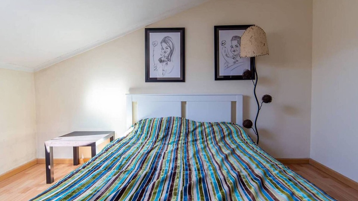 Albarraque Apartment | Double Room 1 At Albarraque Shared Bathroom - between Cascais