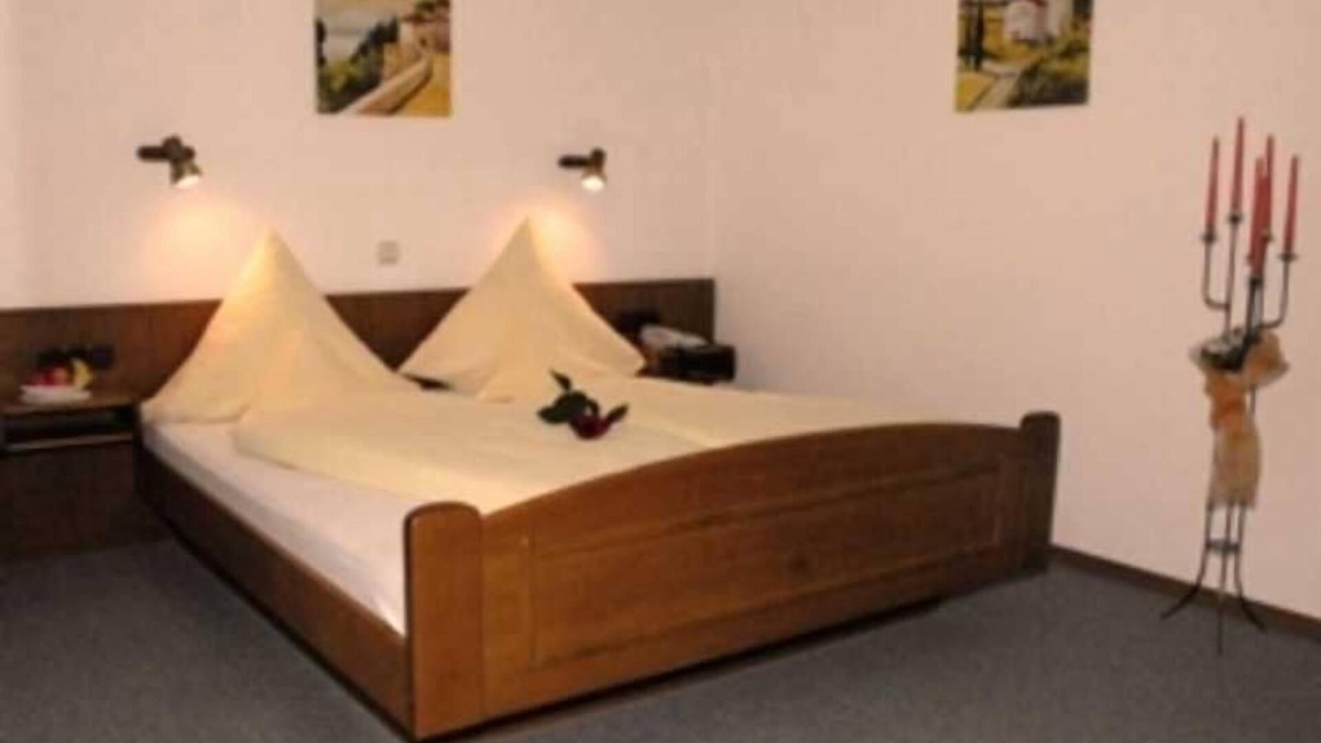 Bad Konig House | Double Room 2 - Hotel-Restaurant Stadtschänke