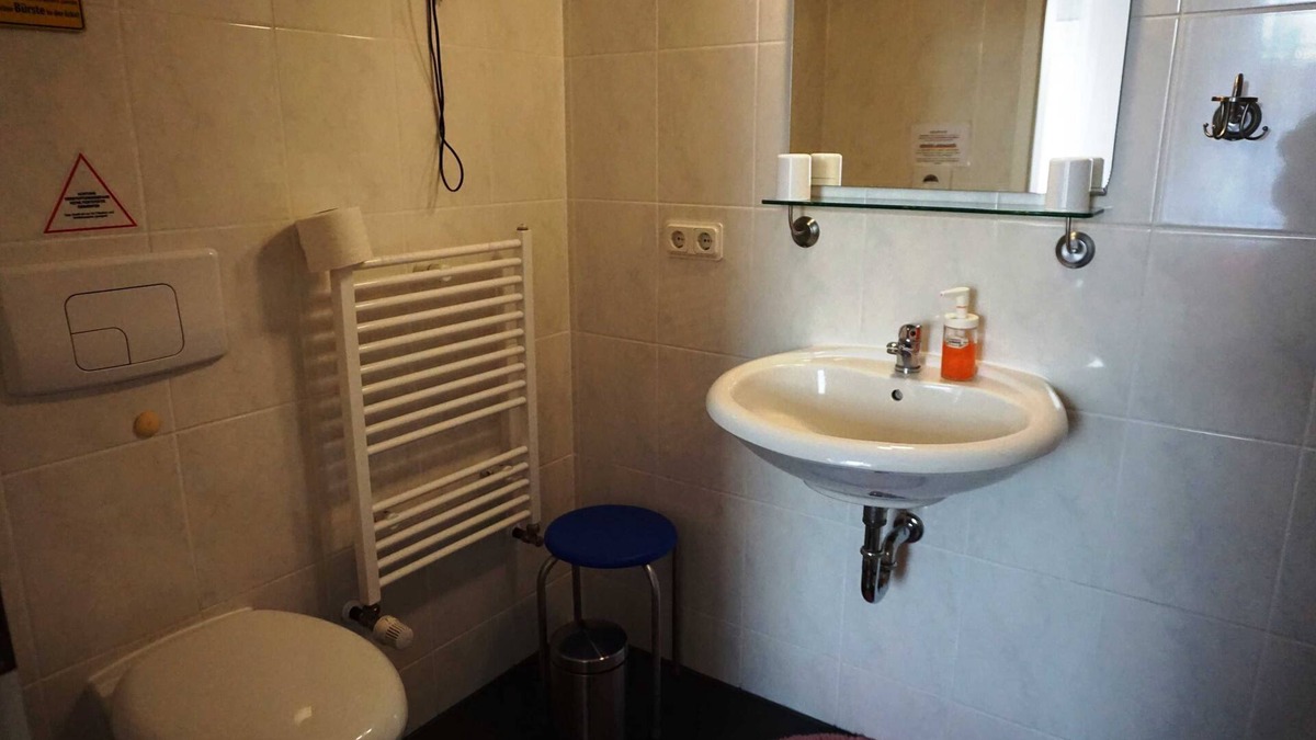 Erfurt Apartment | Double Room 2 - Privatzimmer Am Ginkgobaum