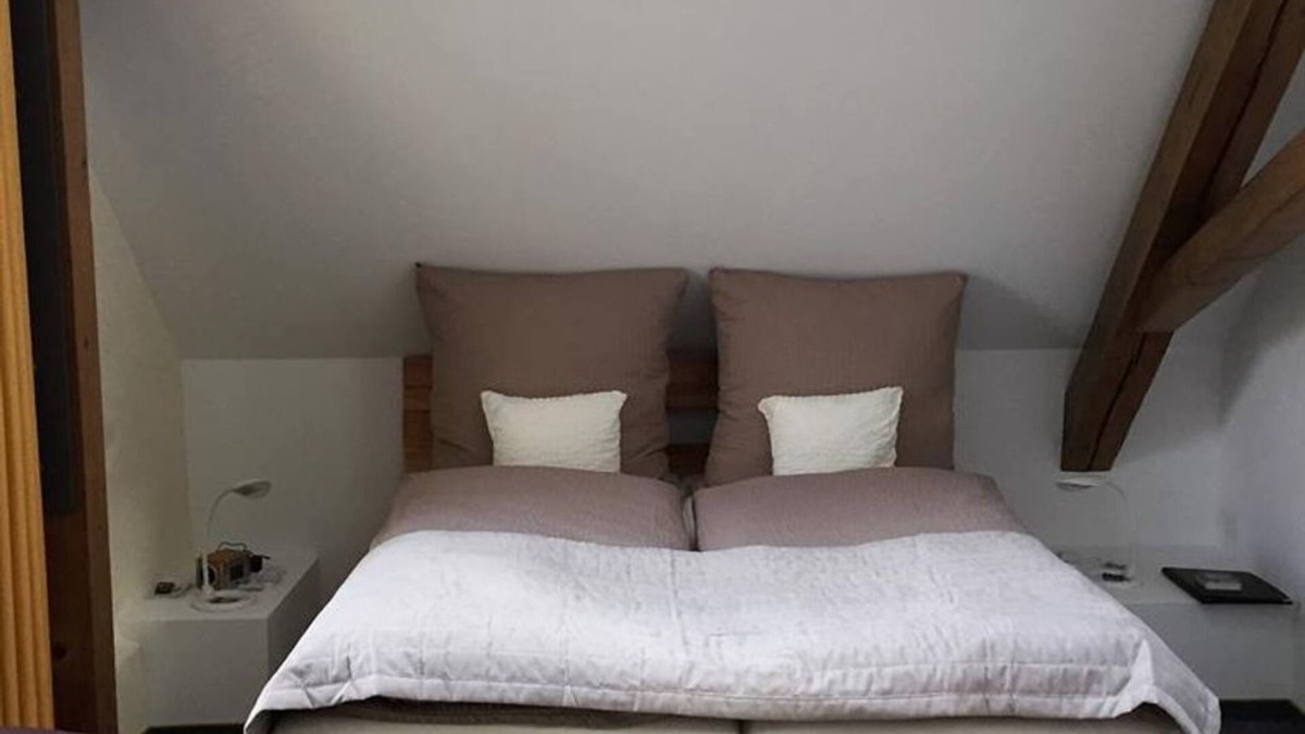 Weisenheim am Berg Bed & Breakfast | Double room - Alter Winzerhof