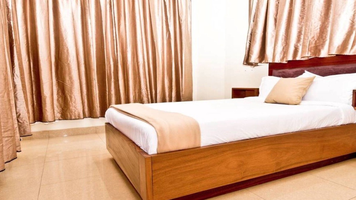 Yof Hotel | Double Room Deluxe 5th Floor 501 Presidential
