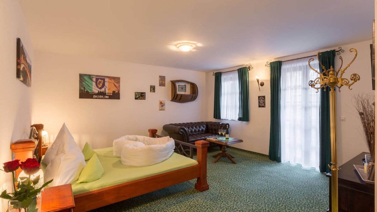Hopfen am See Apartment | Double room "Dublin" in the Vitusfort house