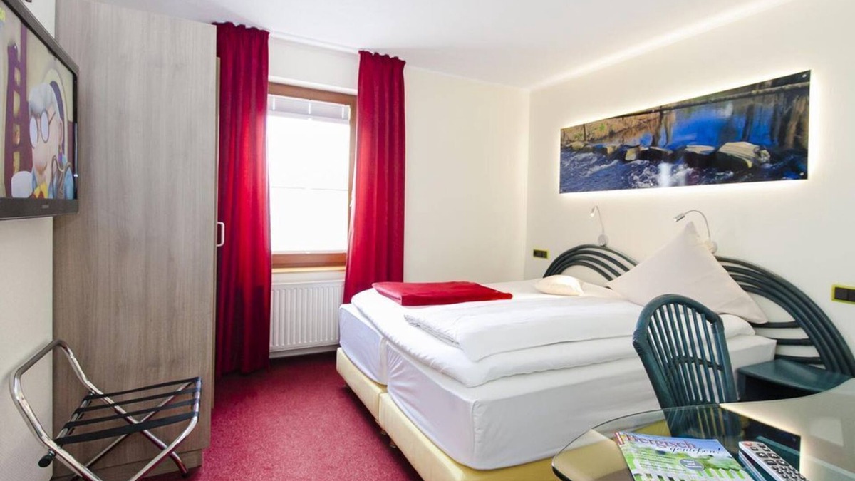 Wipperfuerth Apartment | Double room - Landgasthof Tönnes