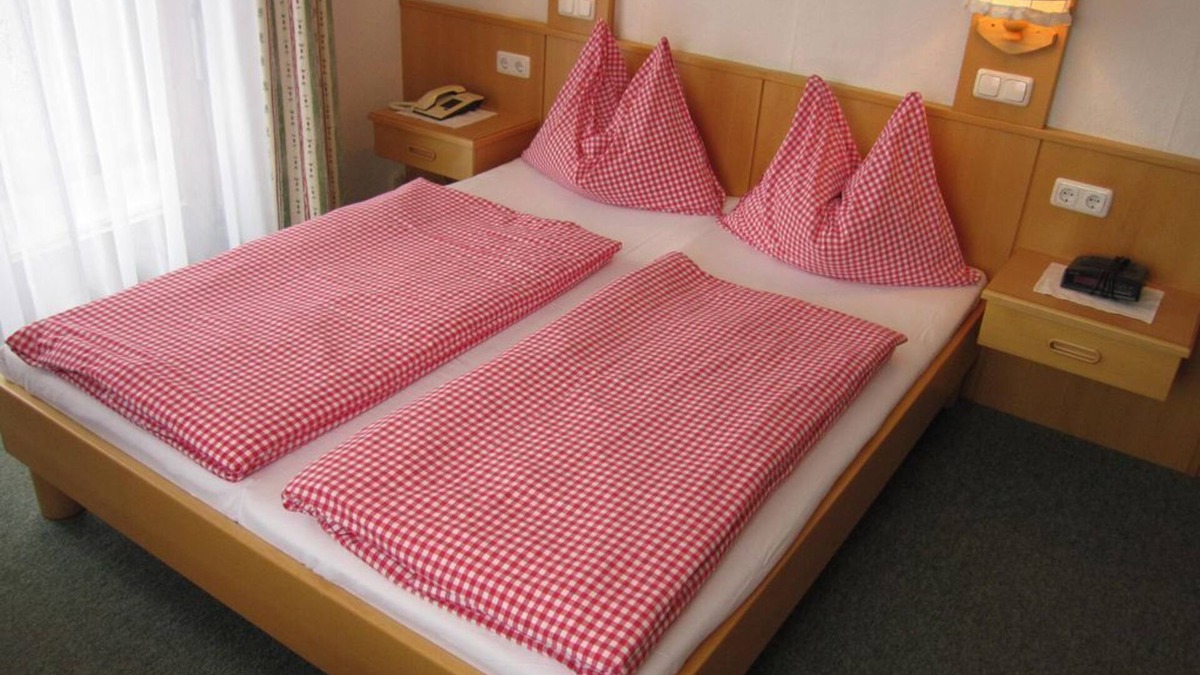 Hinterstoder Apartment | Double room "Löwenzahn TYPE A" with balcony - Berghof Sturmgut
