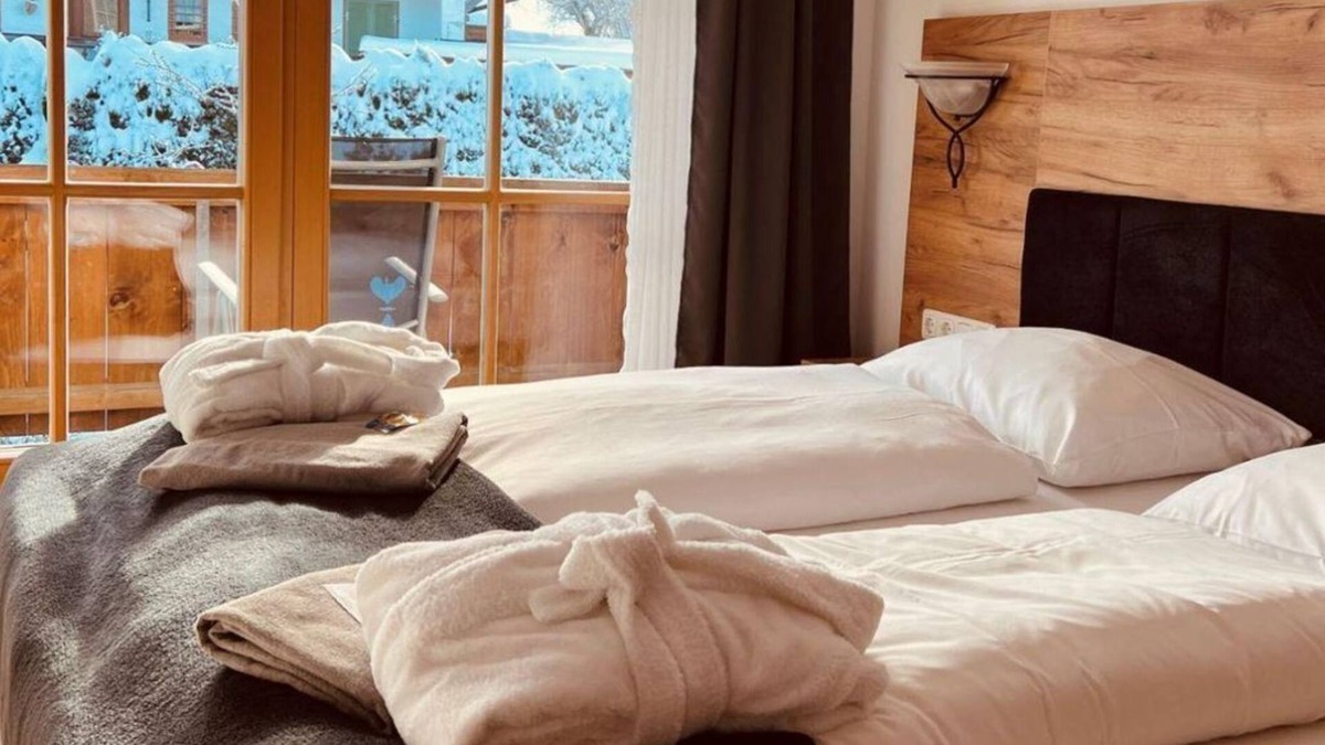 Sonnen Apartment | Double room mountain view no. 14 - Wellnesshotel Waldruh