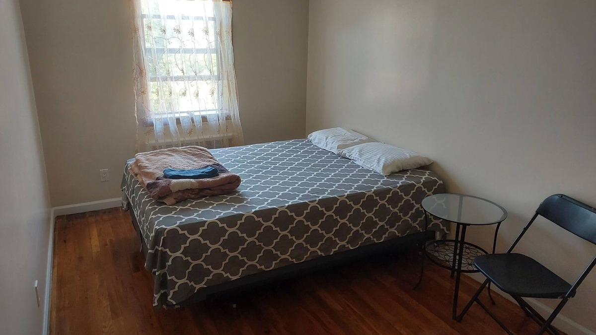 Valley Stream Bed & Breakfast | Double room NYC uptown
