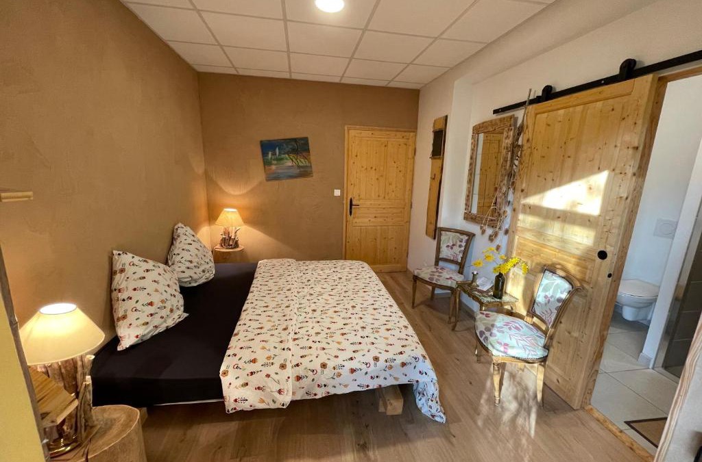 Beaugies-sous-Bois Bed & Breakfast | Double room on farm (La ferme du Tao)