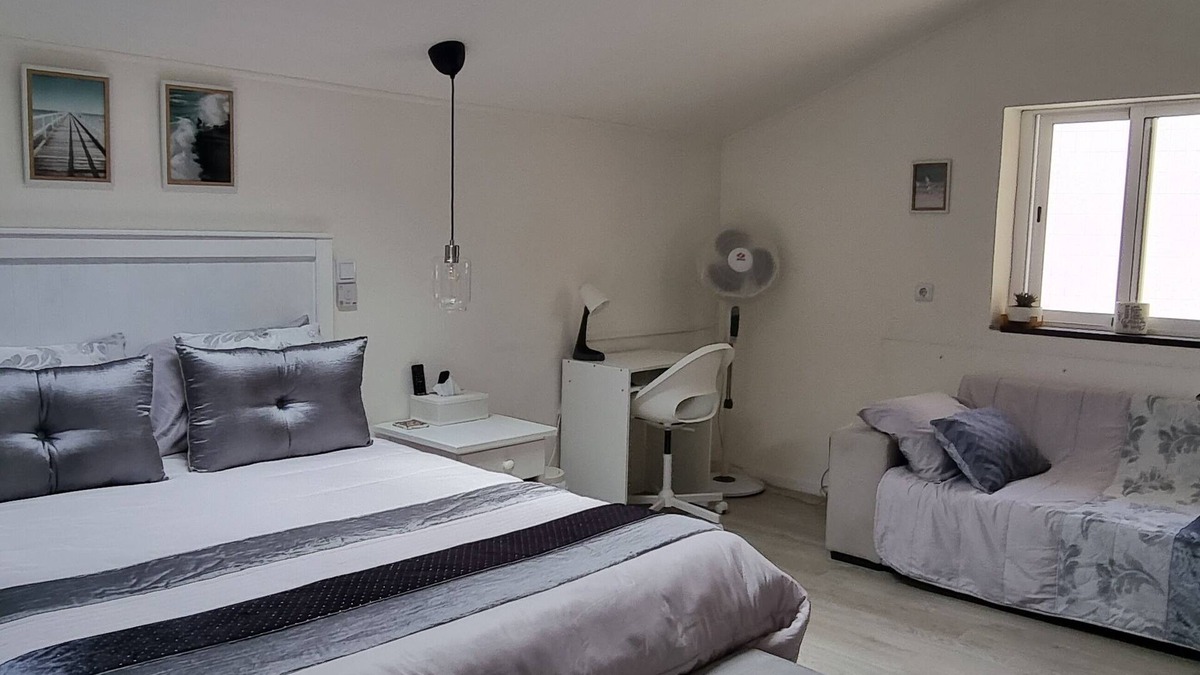 Albergaria-a-Velha House | Double Room with en-suite private bathroom