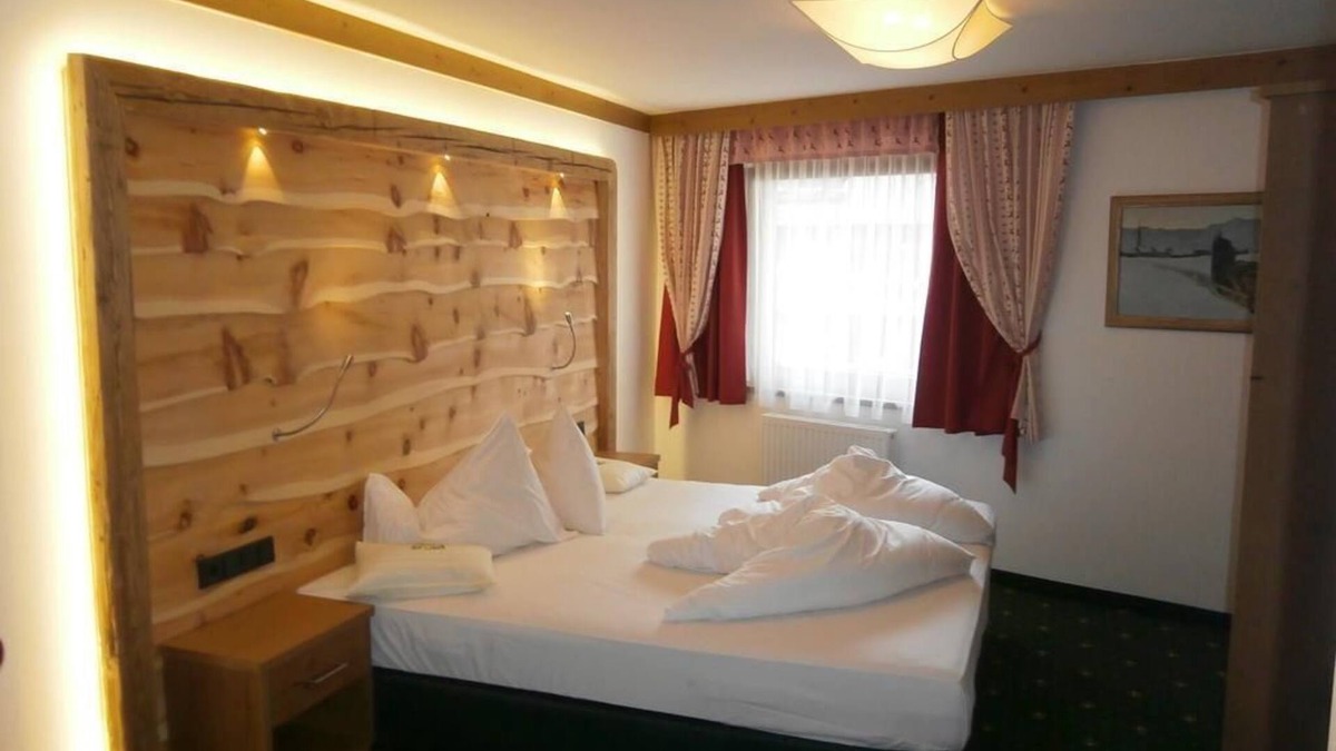 Seefeld Pedestrian Zone House | Double room small - Das Kaltschmid - Familotel Tirol