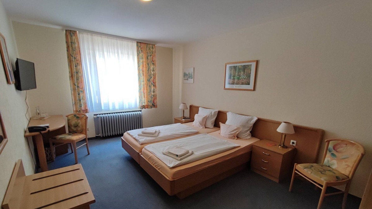 Rastatt Bed & Breakfast | Double room-Standard-Private Bathroom
