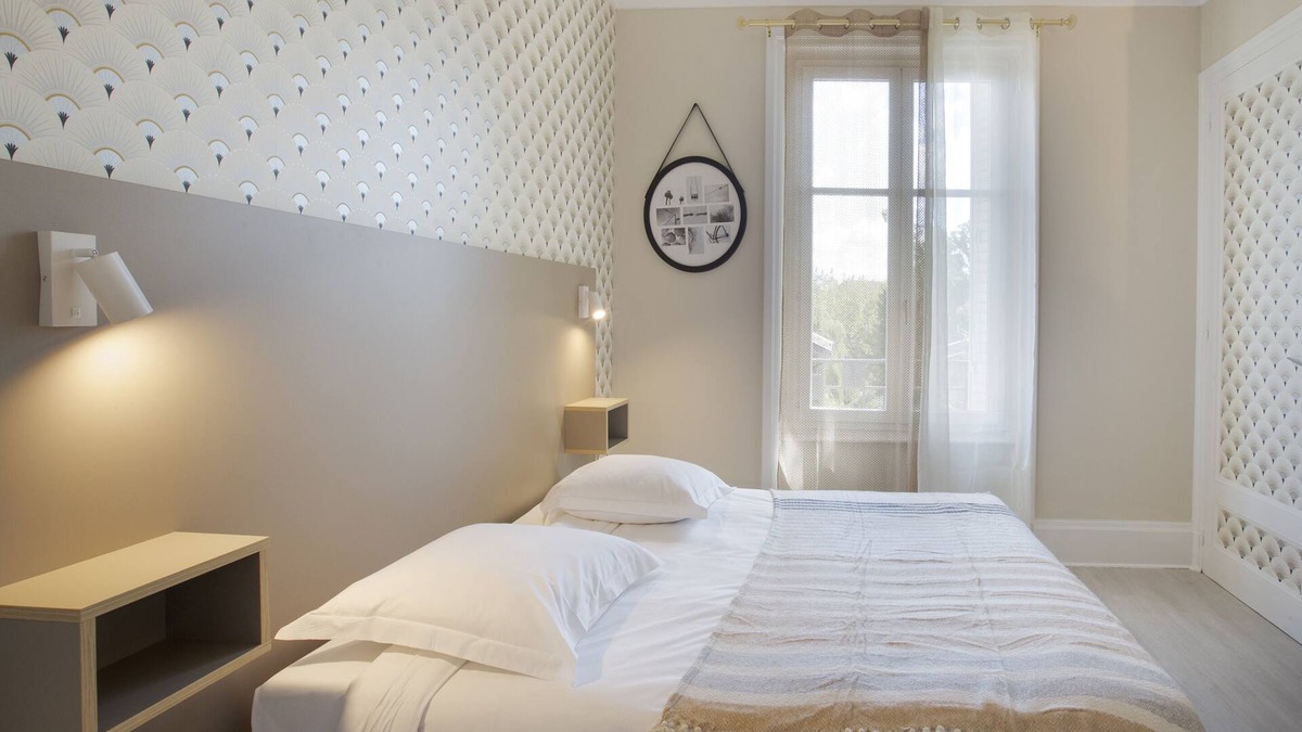 Bron House | Double room-Superior-Ensuite with Shower-Garden view