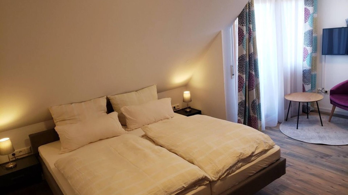 Herzogsweiler Bed & Breakfast | Double room with balcony - Alter Hirsch