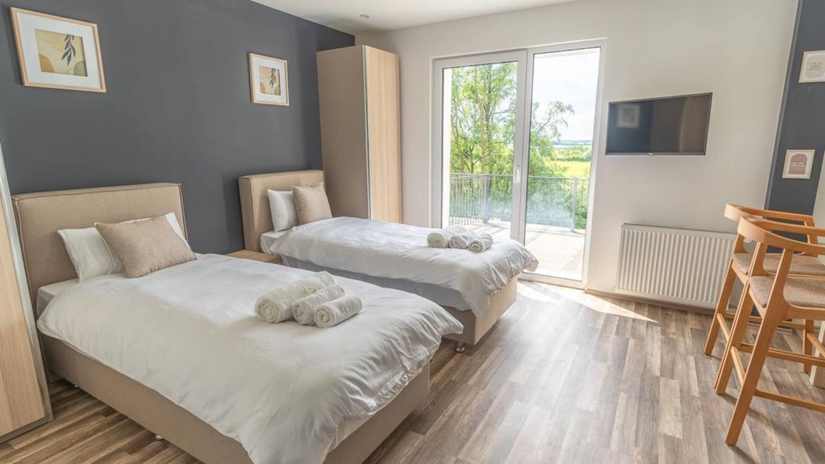 Willroth Apartment | Double room with balcony - Colakation GmbH