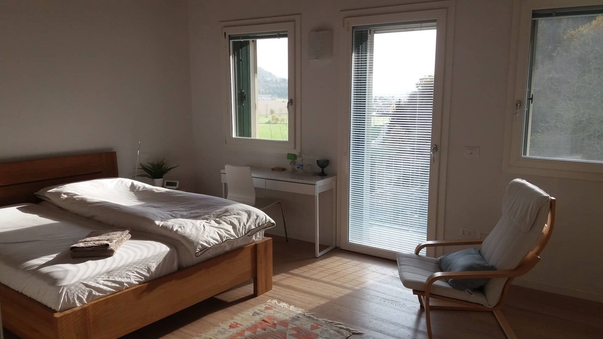 Castelgomberto Bed & Breakfast | double room with balcony and view - private bathroom