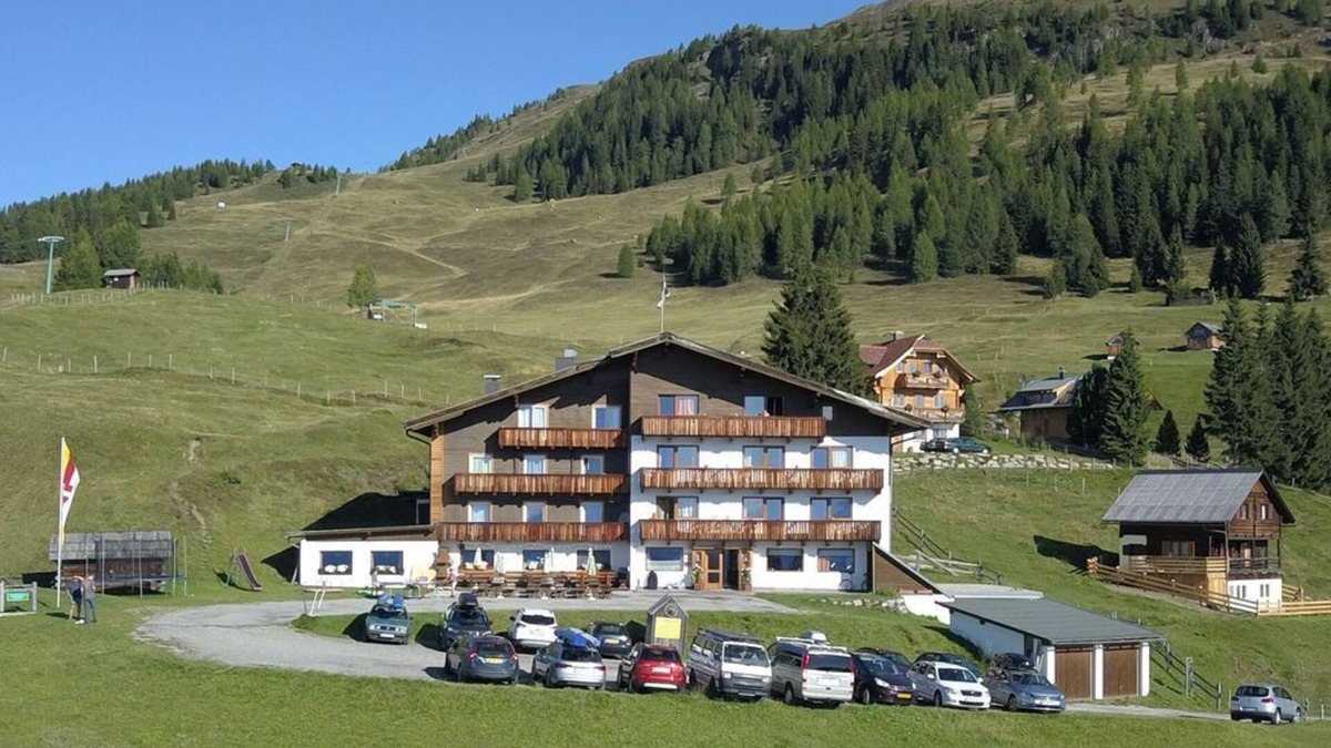 Berg im Drautal House | Double room with north-facing balcony - Almhotel Fichtenheim