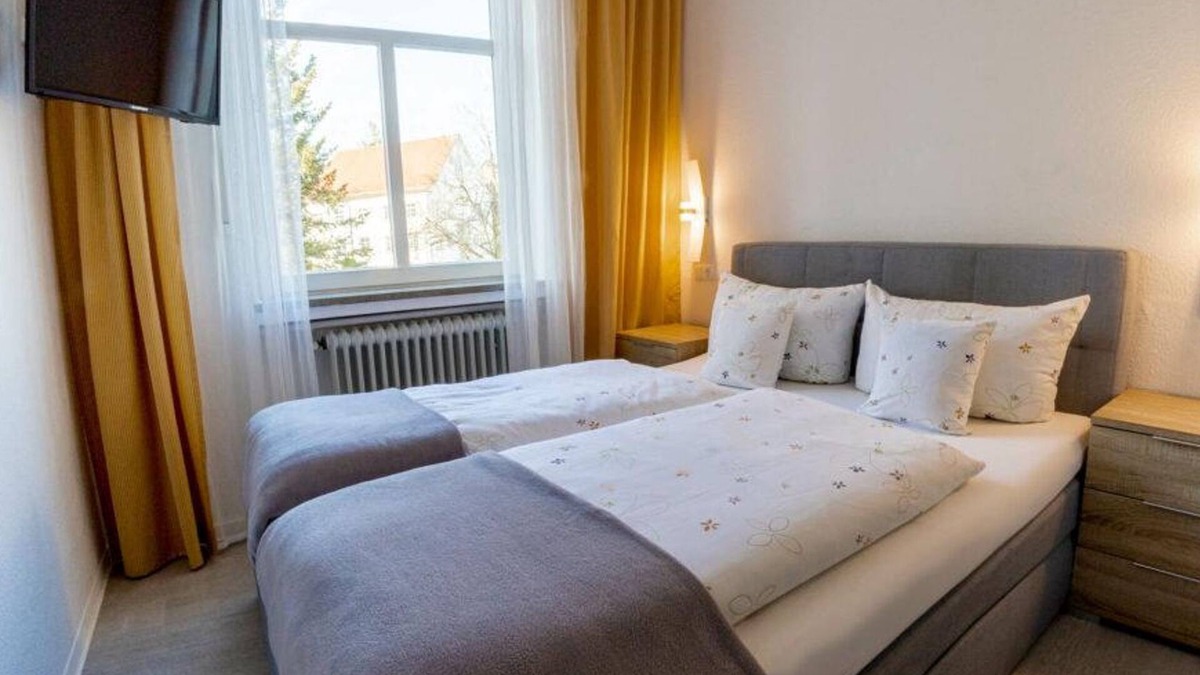Bad Wurzach House | Double room with shower - Mayrkurhaus Allgäu