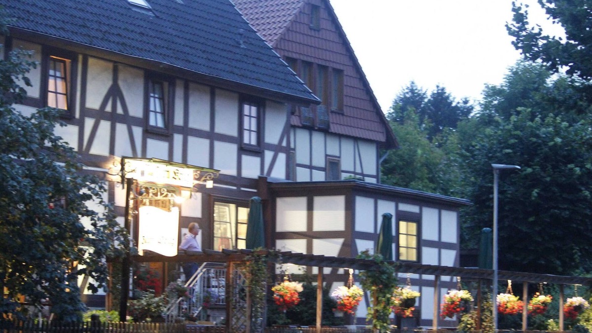 Hann. Muenden Apartment | Double room with shower /toilet incl. Breakfast - Landgasthaus zum Krug