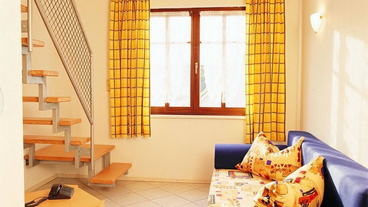 Kluesserath Bed & Breakfast | Double room with shower and WC - Ferienweingut Herres