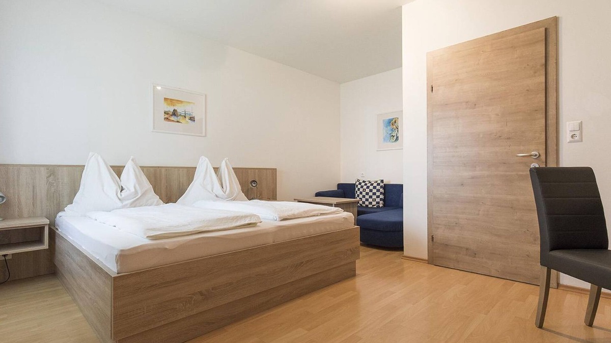 Apetlon Apartment | Double room with shower, toilet - Weingut & Gästehaus Markus Tschida