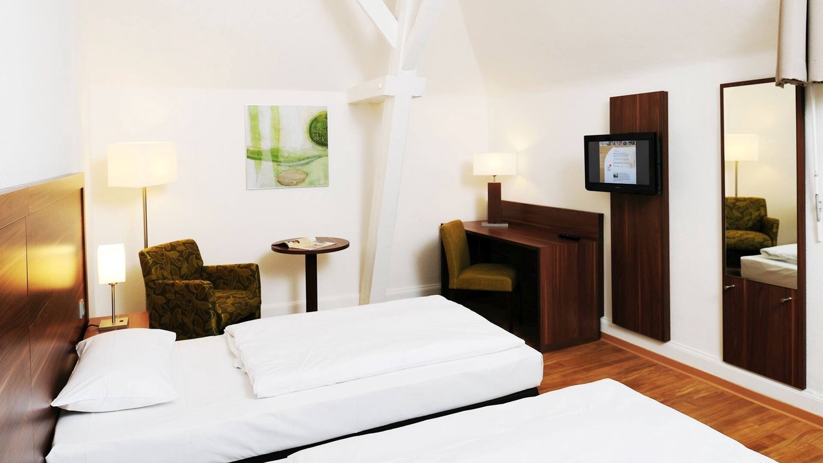Rastatt Apartment | Double room with shower and WC