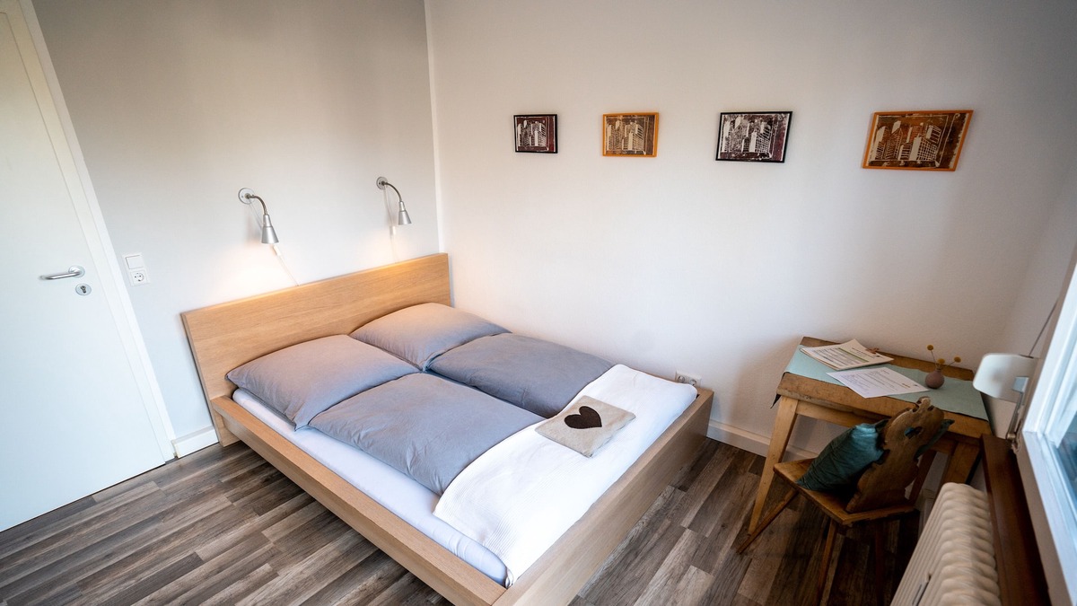 Kirchzarten Apartment | Double room with terrace