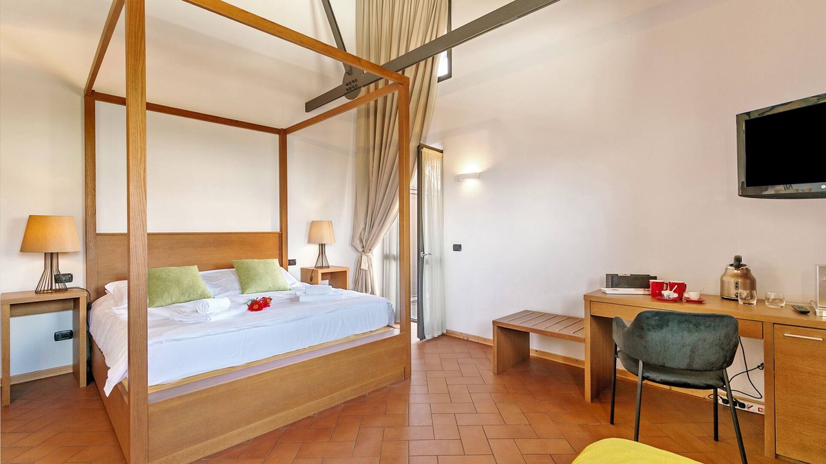 San Benedetto di Lugana Hotel | Double Superior Renano - Almavite, Desenzano Del Garda, Italy