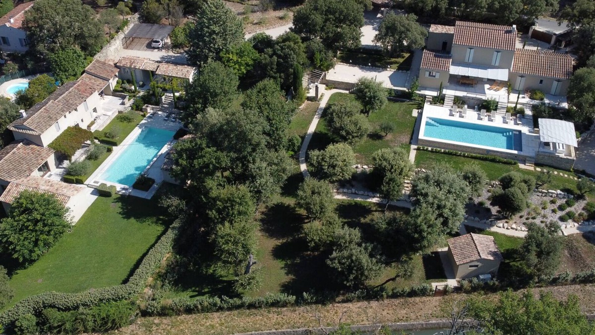L'Isle-sur-la-Sorgue House | Double villa on the Canal de Carpentras - 5 Stars