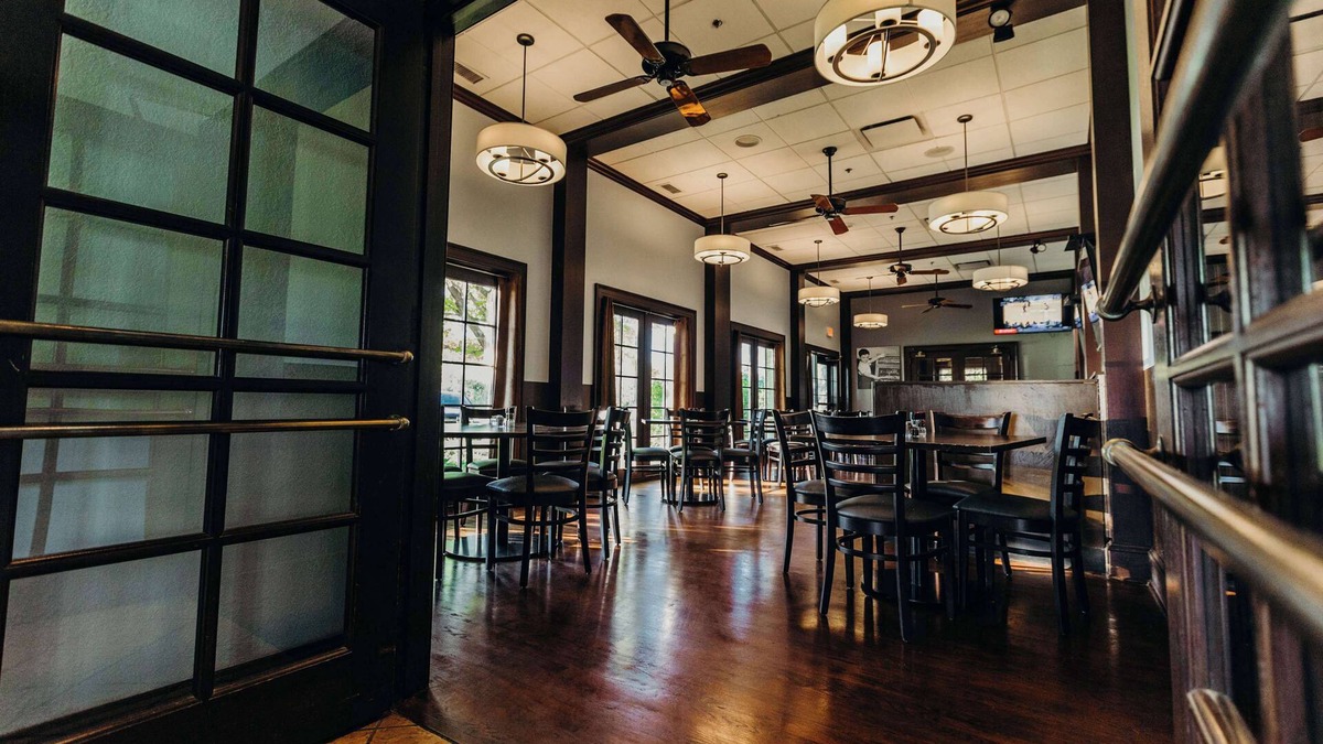 Russell Hotel | Doubletree by Hilton Pleasant Prairie Kenosha